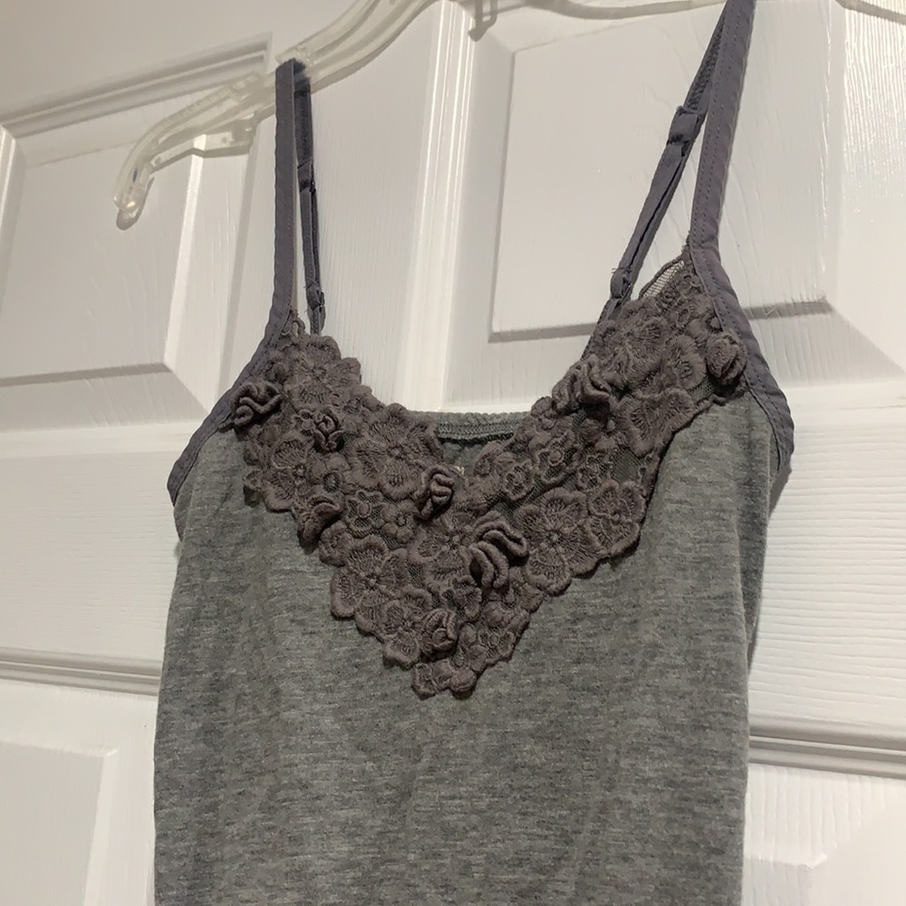 Gray top - Picture 2 of 5